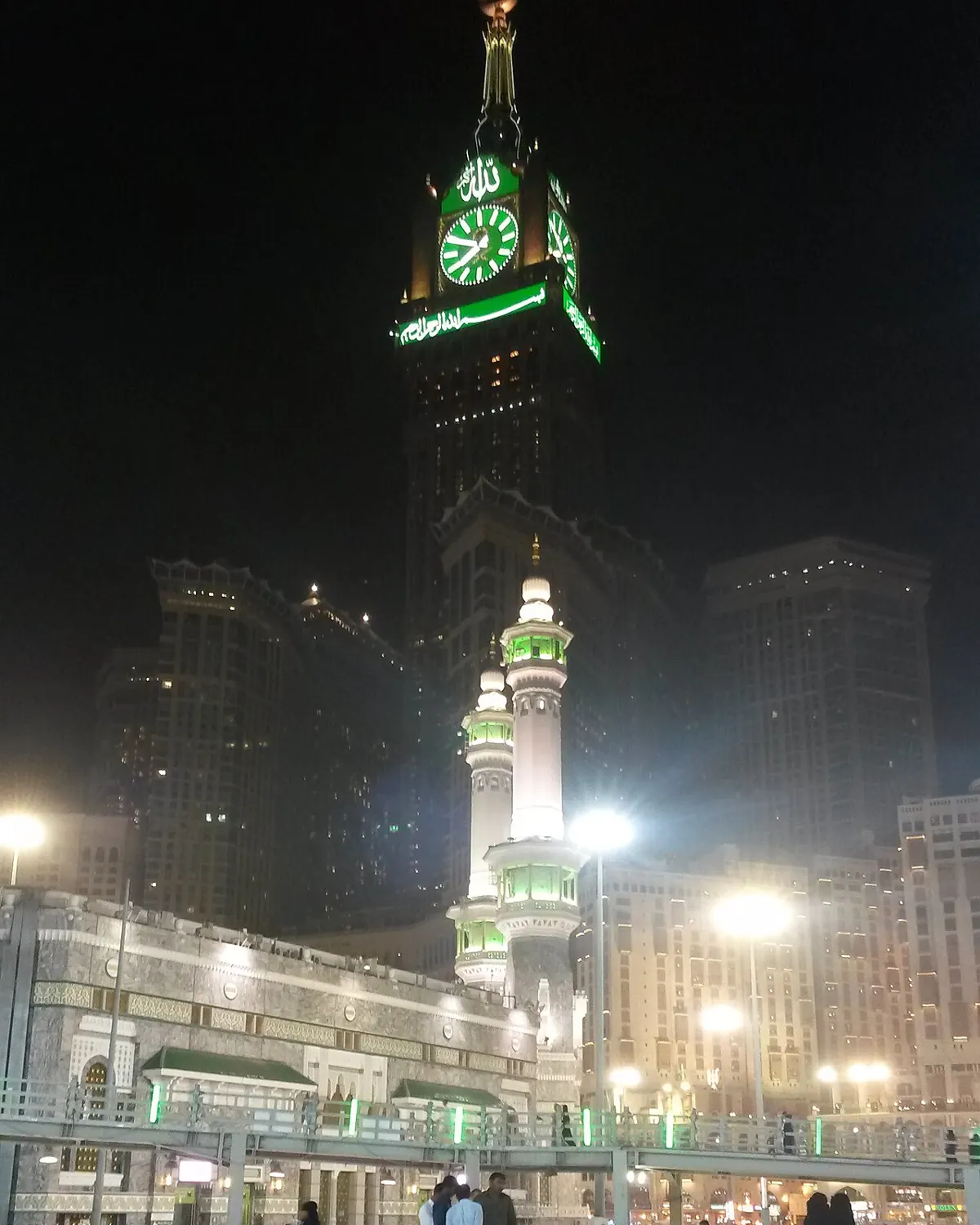 La Grande Mosquée de La Mecque, de nuit